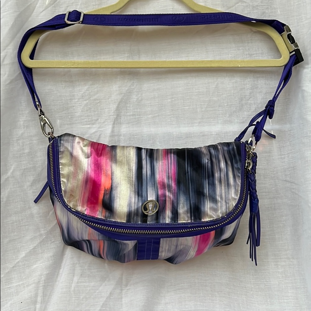 Lululemon crossbody